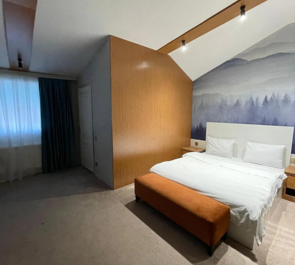 Hotel That Same Mirror Baku