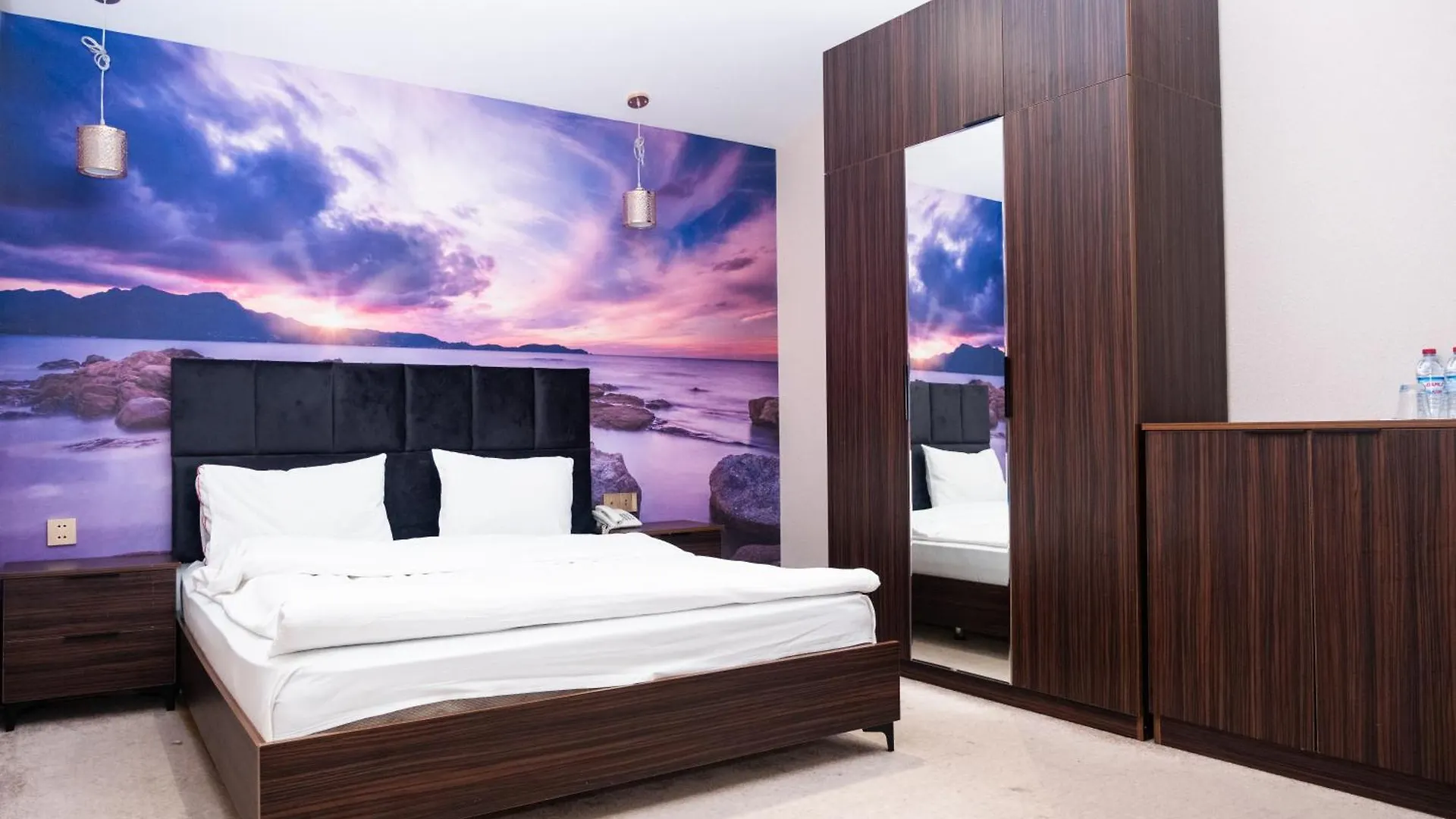 Hotel That Same Mirror Baku